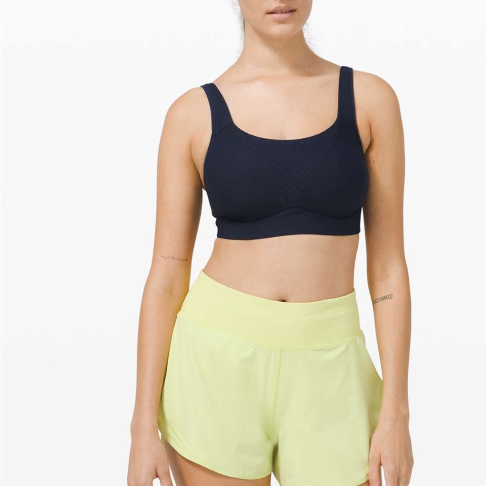 Lululemon train times high support sports bra navy blue size 38D NWOT